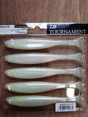 Daiwa Tournament D fin 5inch 125cm gumihal UV flake pearl